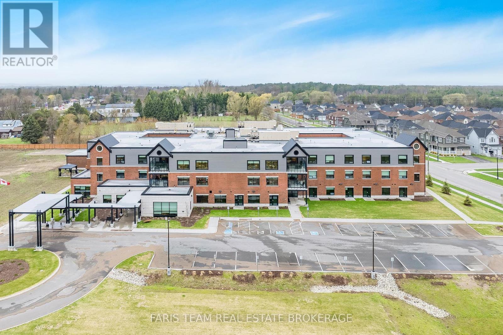 A12 - 301 Junction Road, Clearview, Ontario  L0M 1S0 - Photo 2 - S13032610