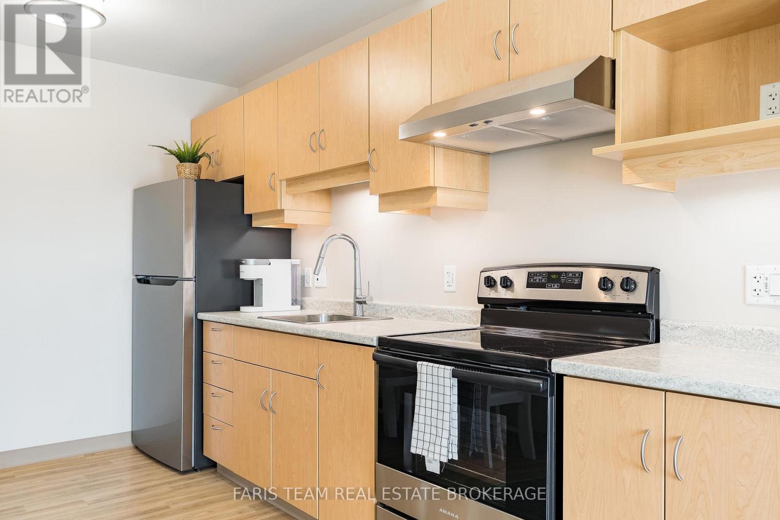 A12 - 301 Junction Road, Clearview, Ontario  L0M 1S0 - Photo 6 - S13032610