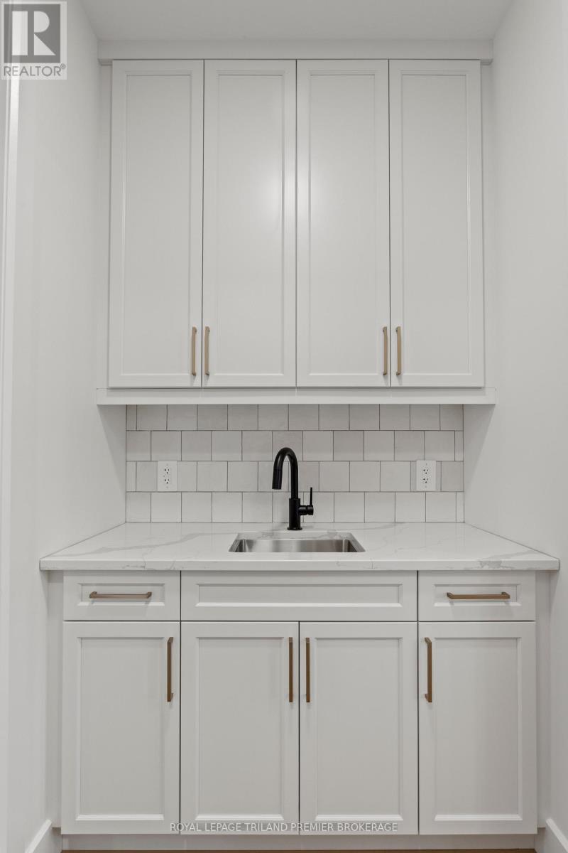 4197 Fallingbrook Road, London South, Ontario  N6P 0H8 - Photo 19 - X12852336