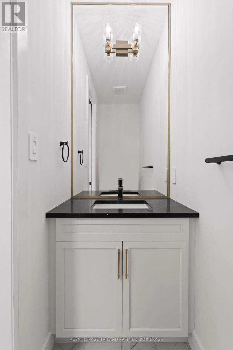 4197 Fallingbrook Road, London South, Ontario  N6P 0H8 - Photo 27 - X12852336