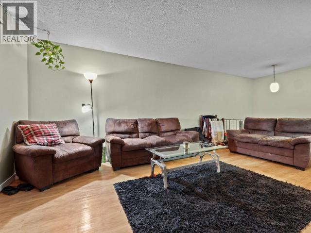 2017 Sunnycrest Avenue, Kamloops, British Columbia  V2B 4L9 - Photo 13 - 10385179