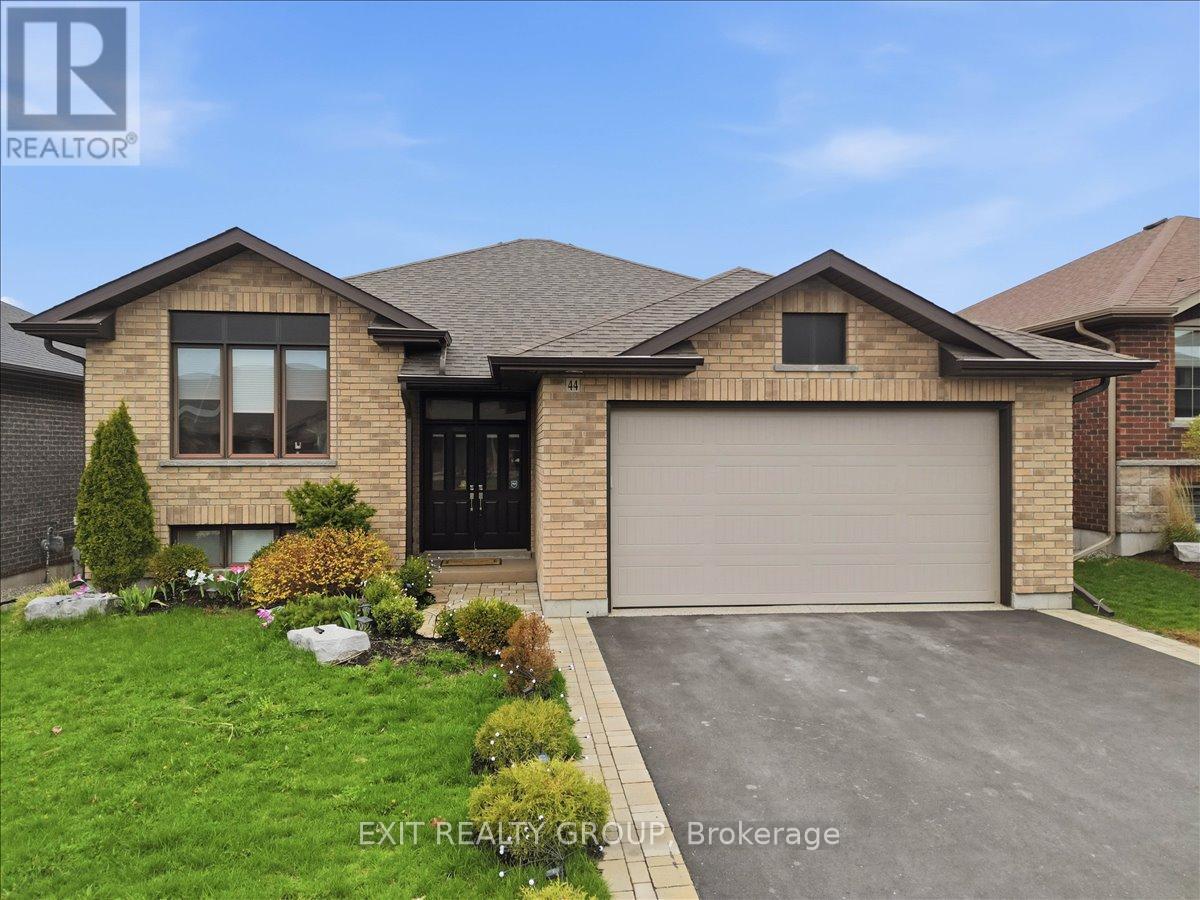 44 Liberty Crescent, Quinte West, Ontario  K0K 1B0 - Photo 1 - X13059508