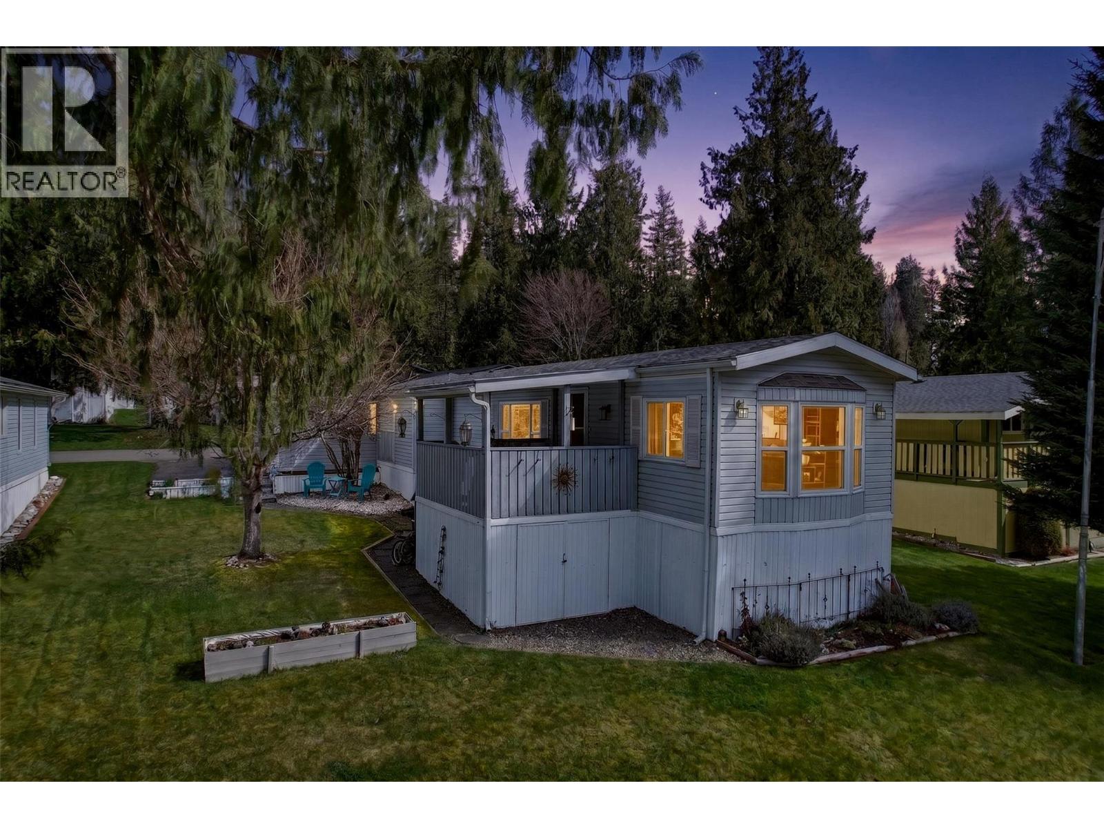 7126 Highway 3a Unit# 20, Nelson, British Columbia  V1L 6S3 - Photo 2 - 10385055