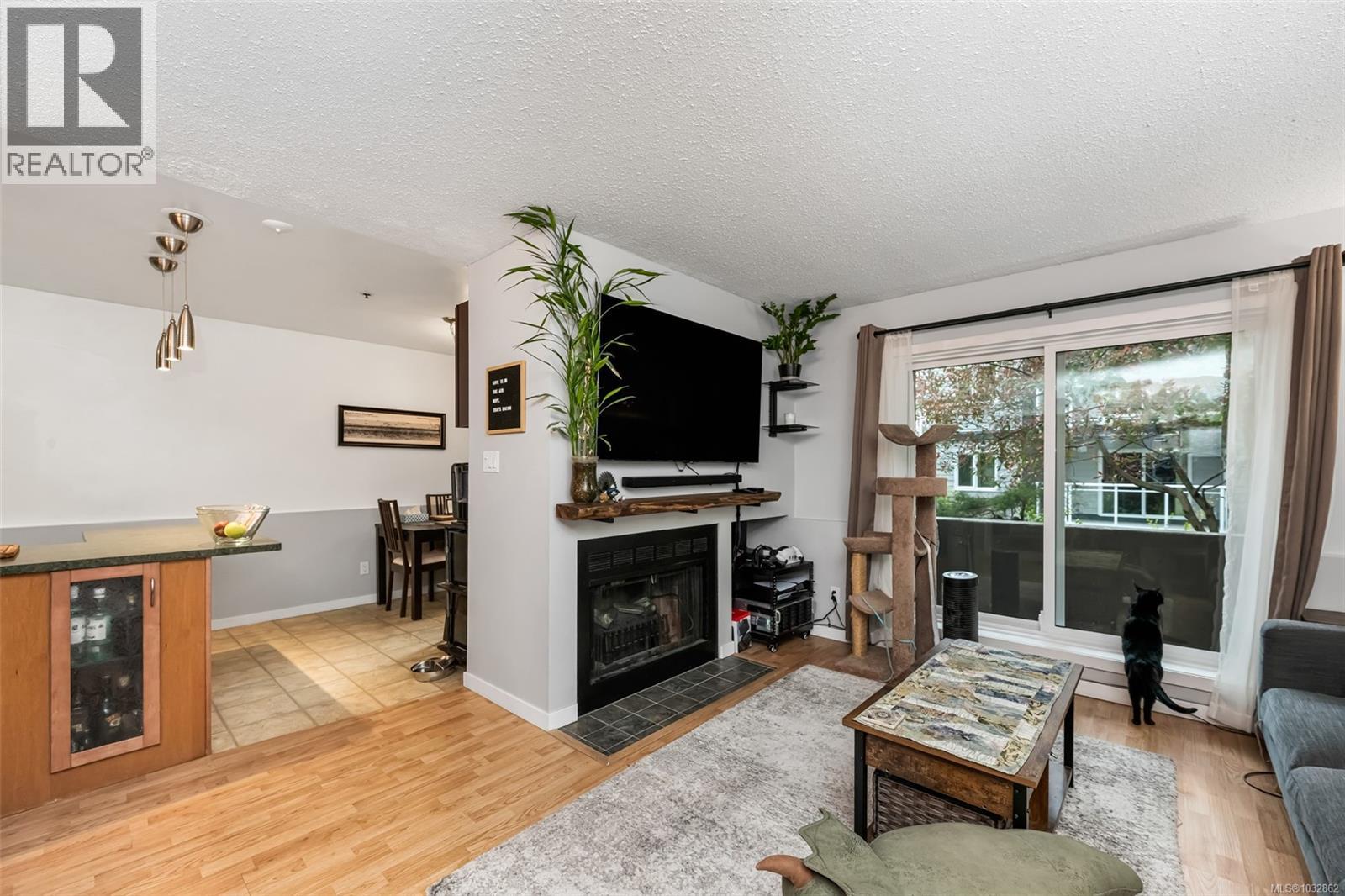 8 949 Cloverdale Ave, Saanich, British Columbia  V8X 2T4 - Photo 5 - 1032862