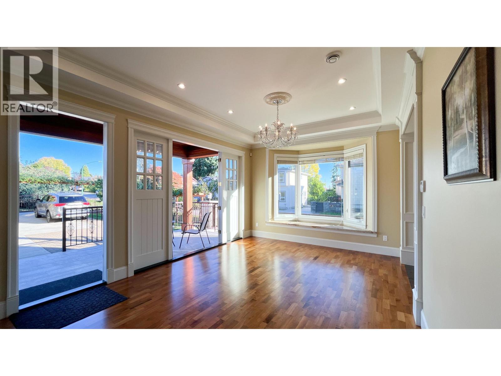 4319 Greta Street, Burnaby, British Columbia  V5J 1N9 - Photo 8 - R3086293