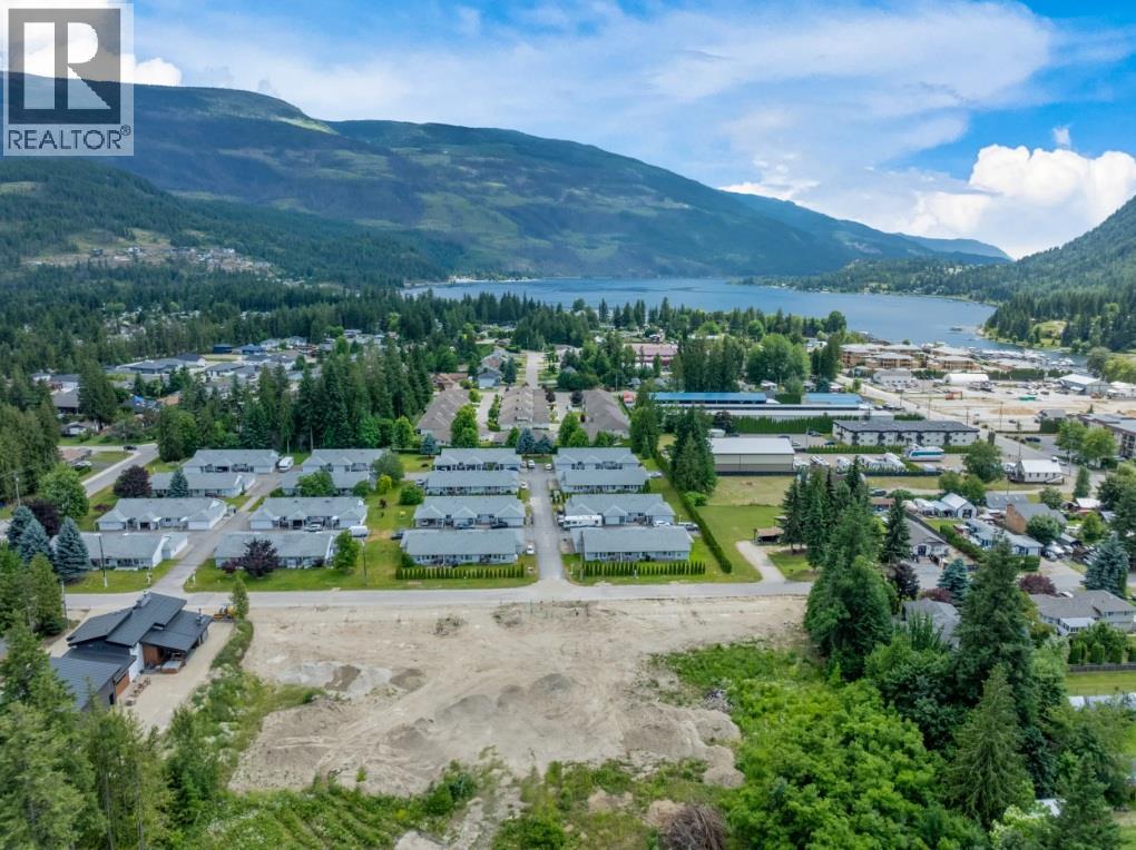 222 Temple Street Unit# 8, Sicamous, British Columbia  V0E 2V0 - Photo 3 - 10385192