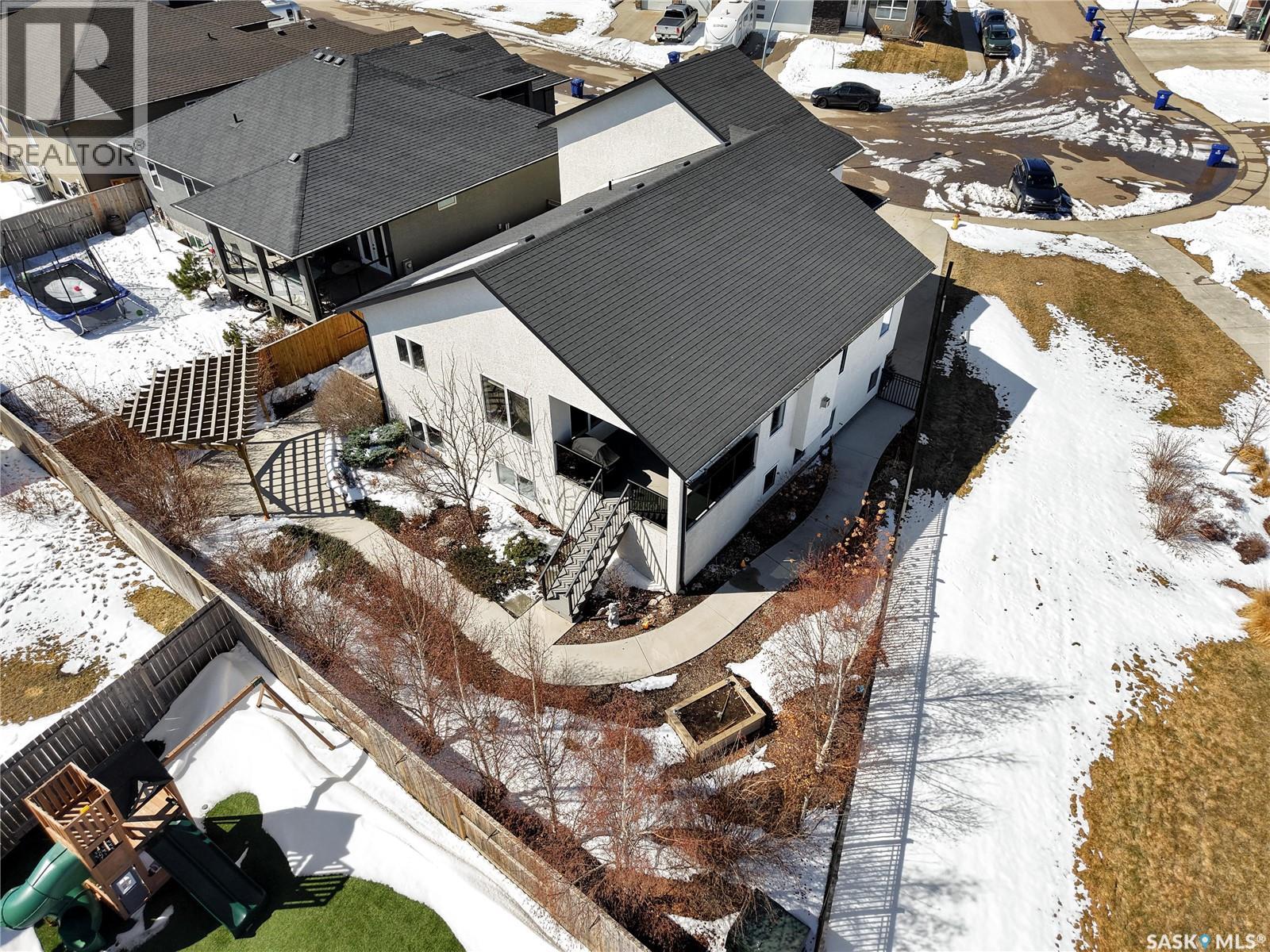 803 Salloum Crescent, Saskatoon, Saskatchewan  S7W 0N3 - Photo 2 - SK034303