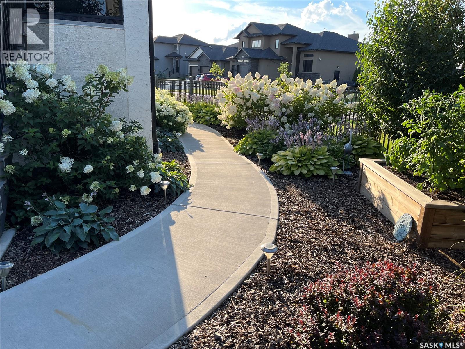 803 Salloum Crescent, Saskatoon, Saskatchewan  S7W 0N3 - Photo 48 - SK034303