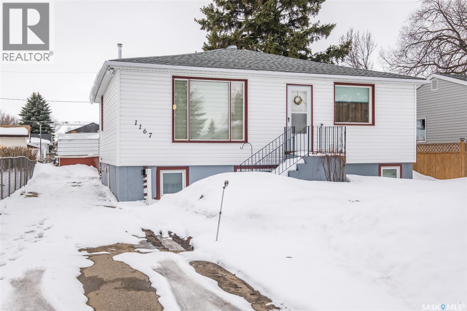 1167 1st Street E, Prince Albert, Saskatchewan  S6V 0C9 - Photo 1 - SK034215