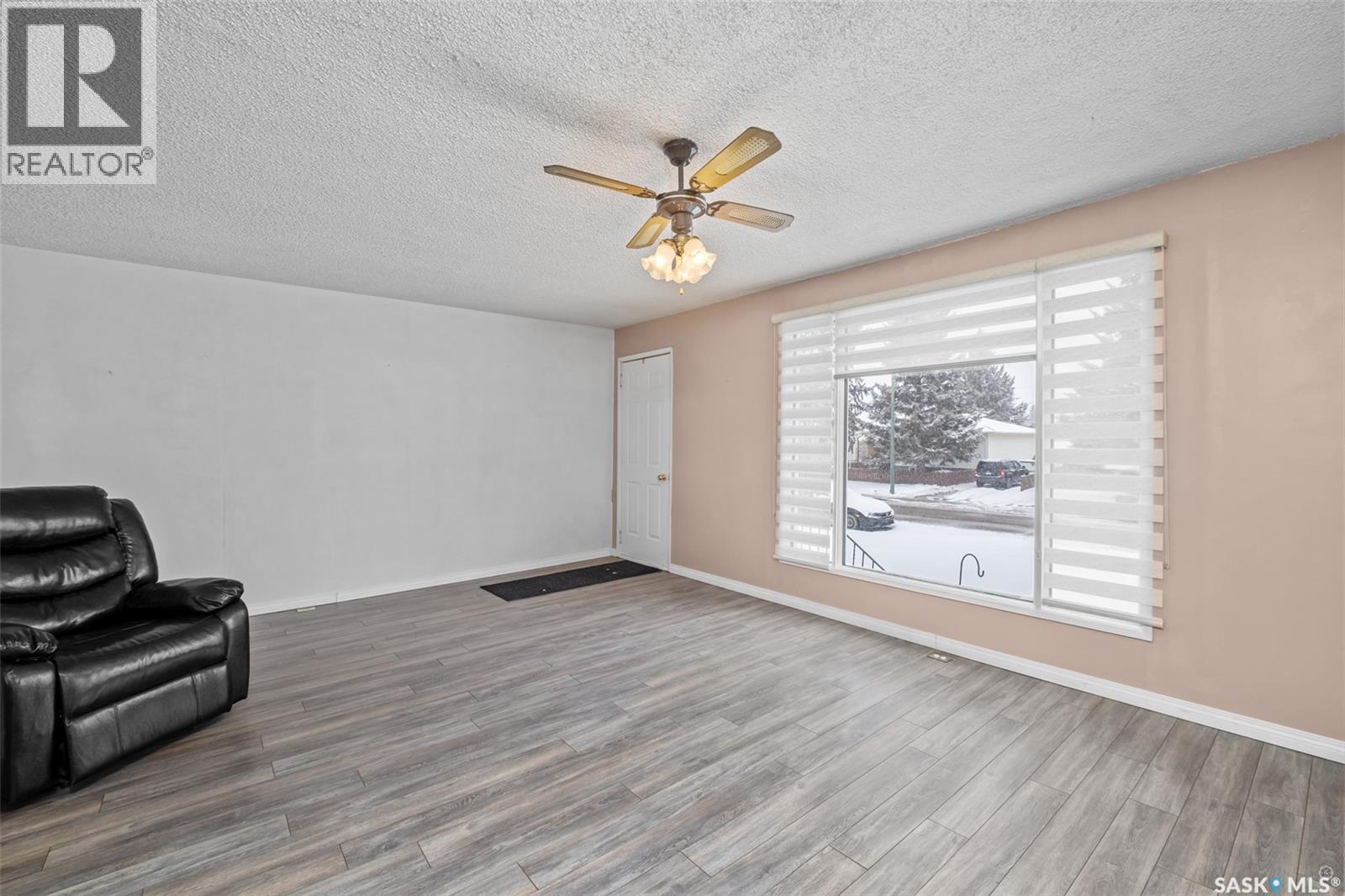 1167 1st Street E, Prince Albert, Saskatchewan  S6V 0C9 - Photo 4 - SK034215