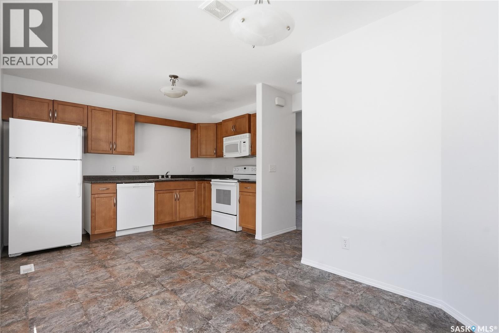 20 300 Maccormack Road, Martensville, Saskatchewan  S0K 0A2 - Photo 15 - SK034213