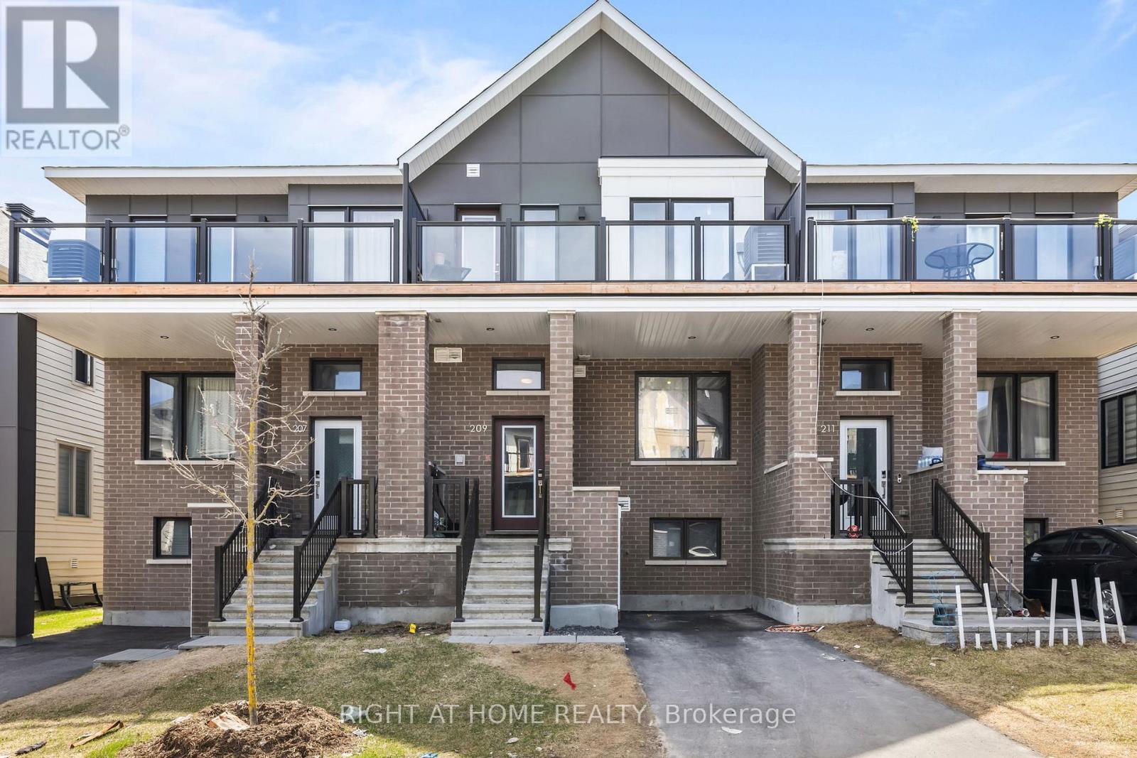 209 SPECKLED ALDER ROW, Ottawa, Ontario