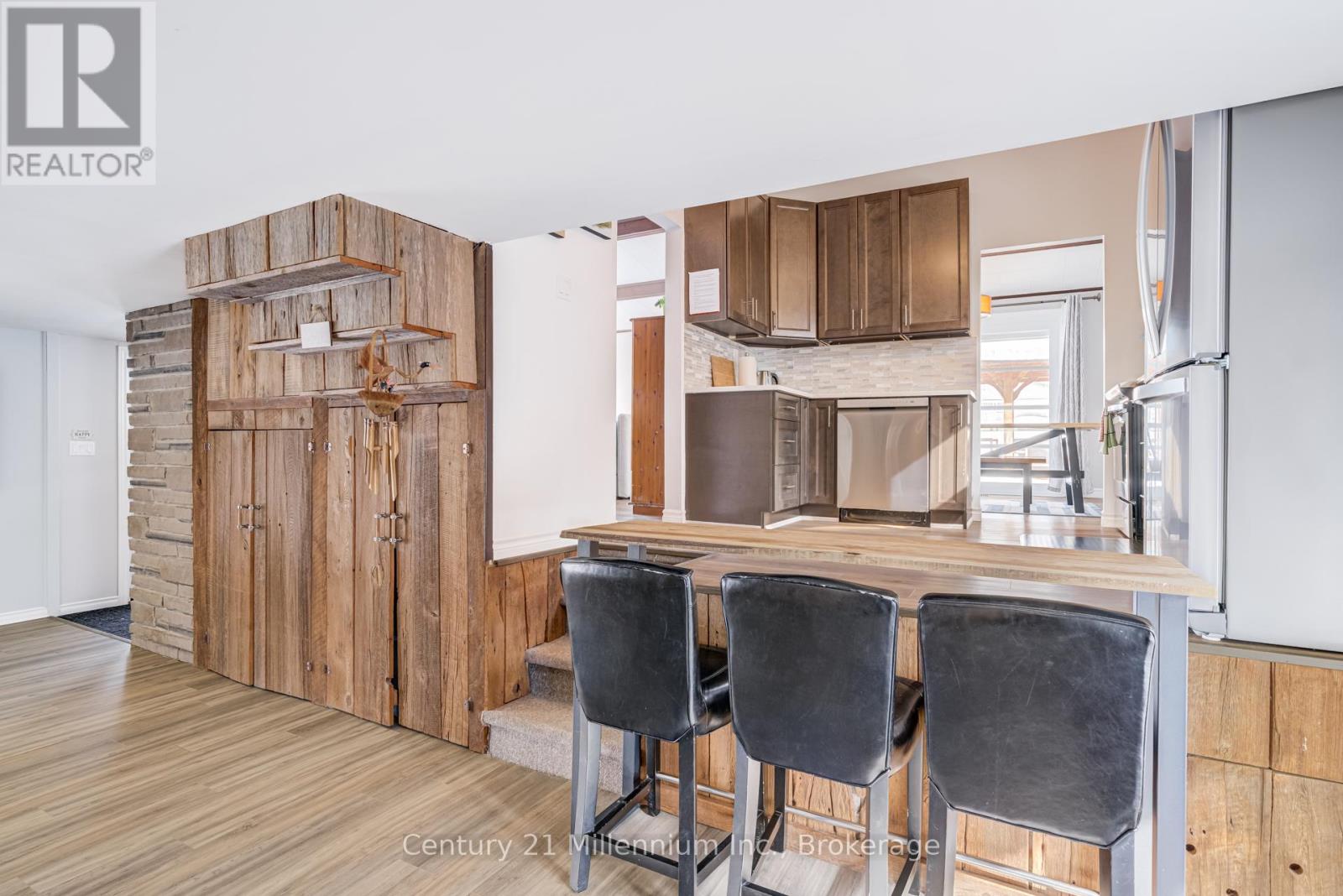 537 George Street, South Bruce Peninsula, Ontario  N0H 2T0 - Photo 31 - X12835918