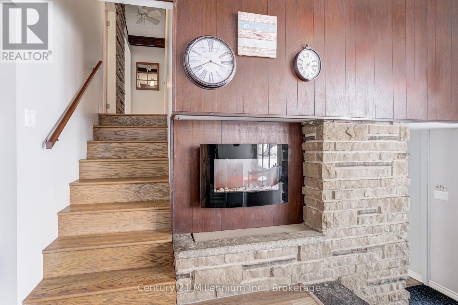 537 George Street, South Bruce Peninsula, Ontario  N0H 2T0 - Photo 42 - X12835918