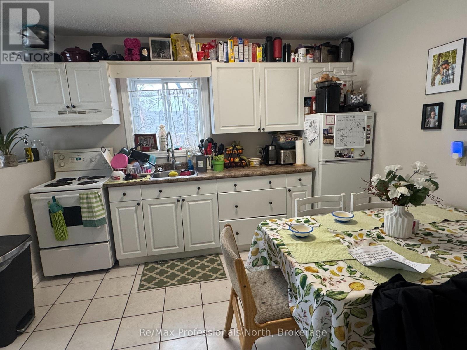 141 Hotchkiss Street, Gravenhurst, Ontario  P1P 1H6 - Photo 7 - X13055748