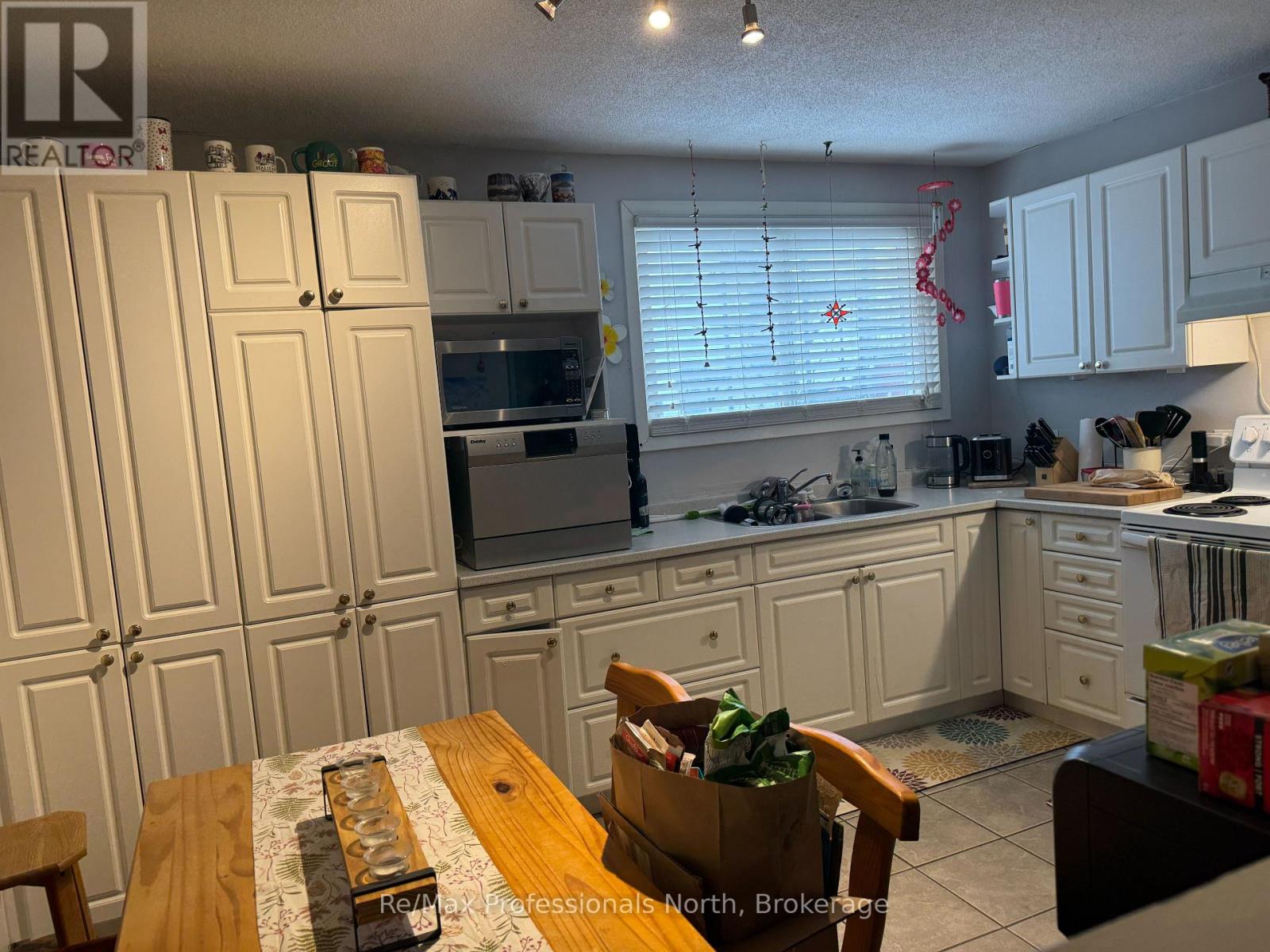 141 Hotchkiss Street, Gravenhurst, Ontario  P1P 1H6 - Photo 5 - X13055748