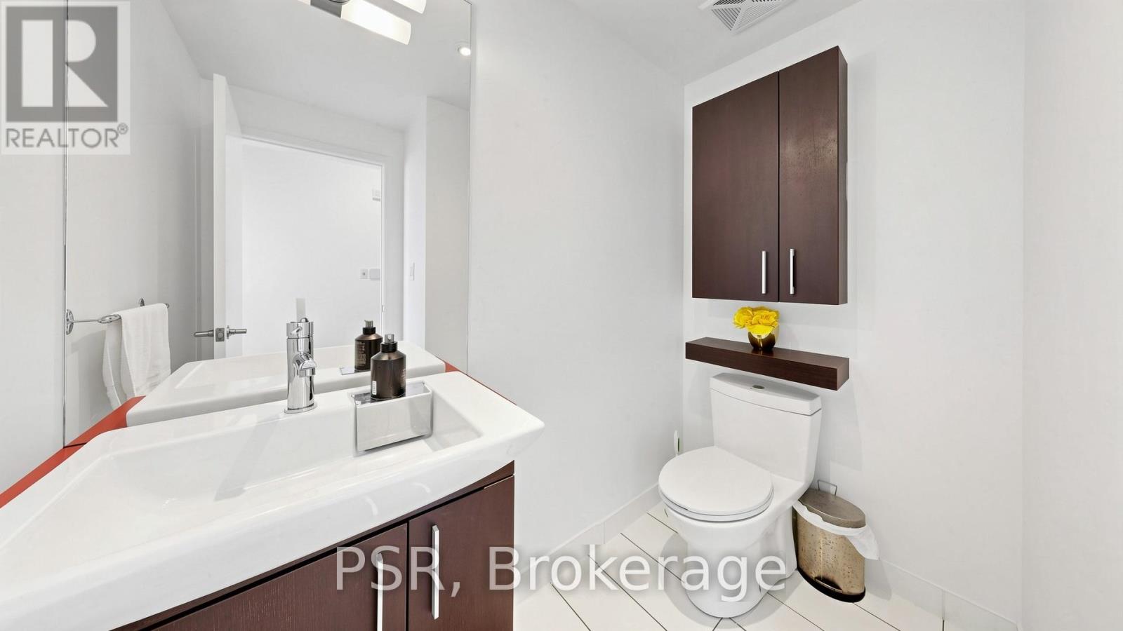 815 - 8 Telegram Mews, Toronto, Ontario  M5V 3Z5 - Photo 18 - C13038456