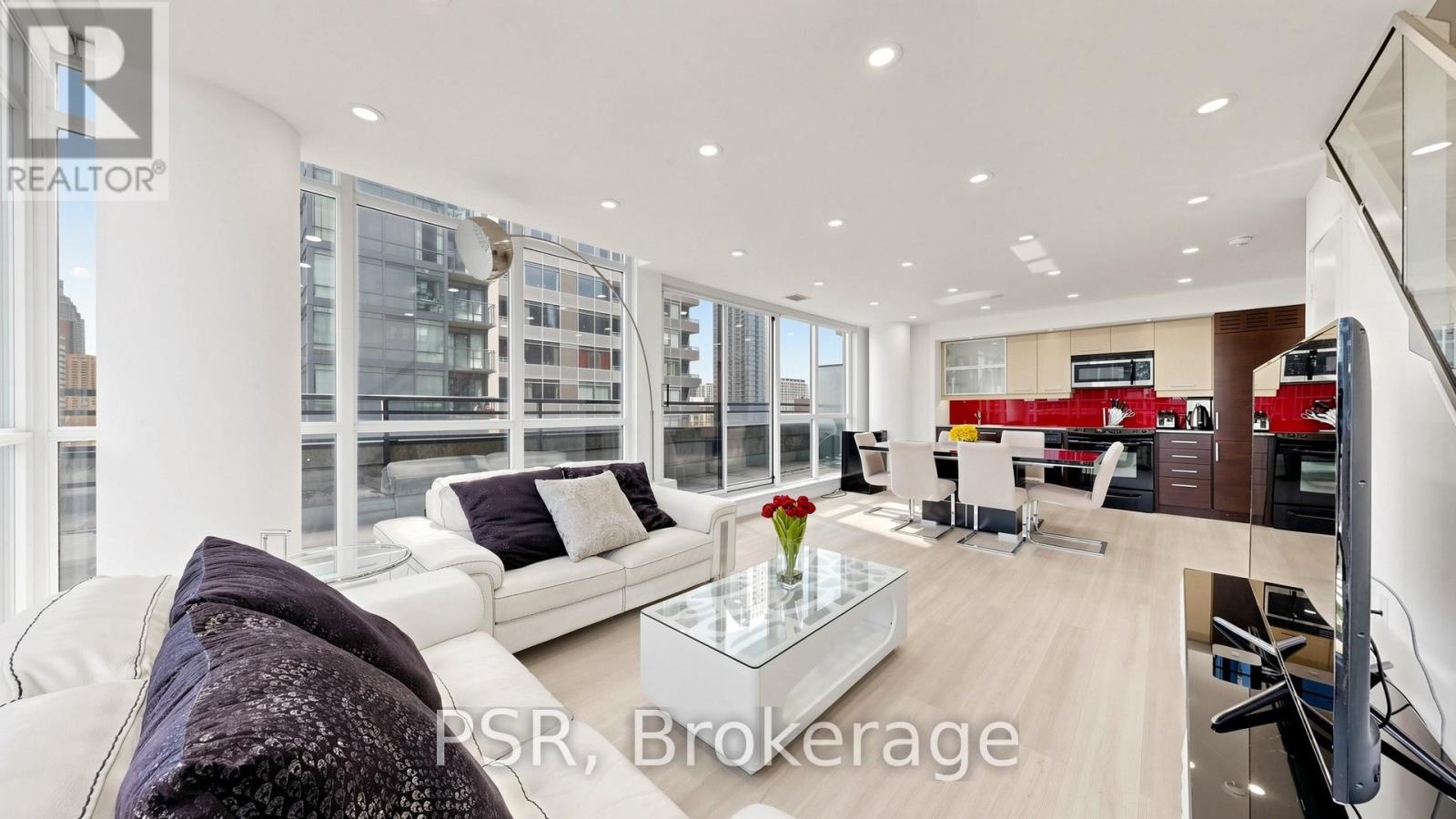 815 - 8 Telegram Mews, Toronto, Ontario  M5V 3Z5 - Photo 2 - C13038456