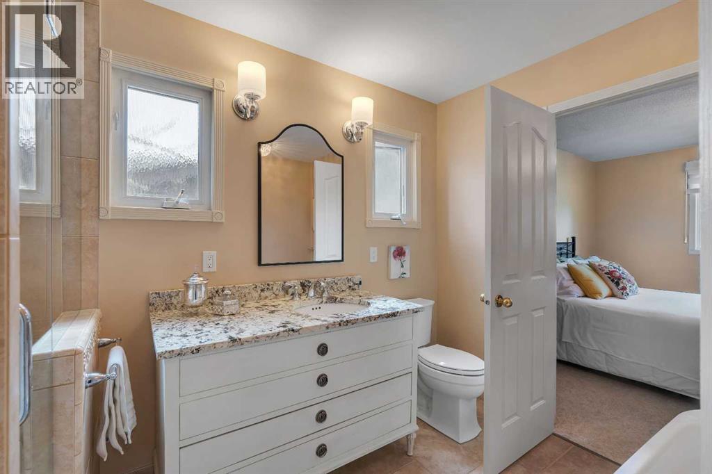 9 Mountain Place, Okotoks, Alberta  T1S 1G7 - Photo 28 - A2304951