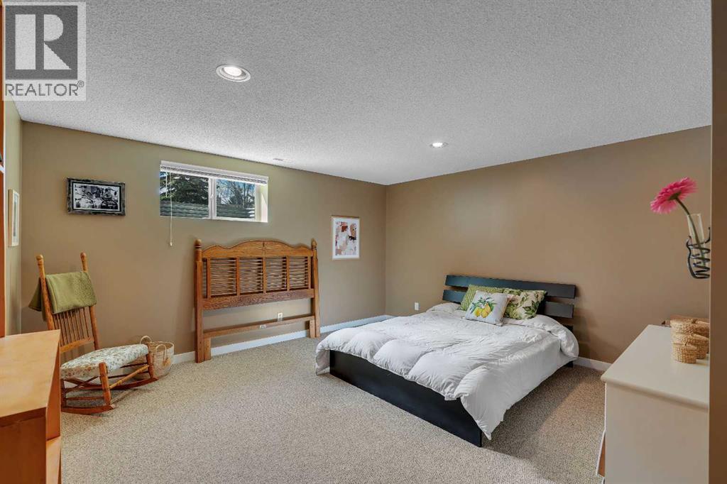 9 Mountain Place, Okotoks, Alberta  T1S 1G7 - Photo 43 - A2304951