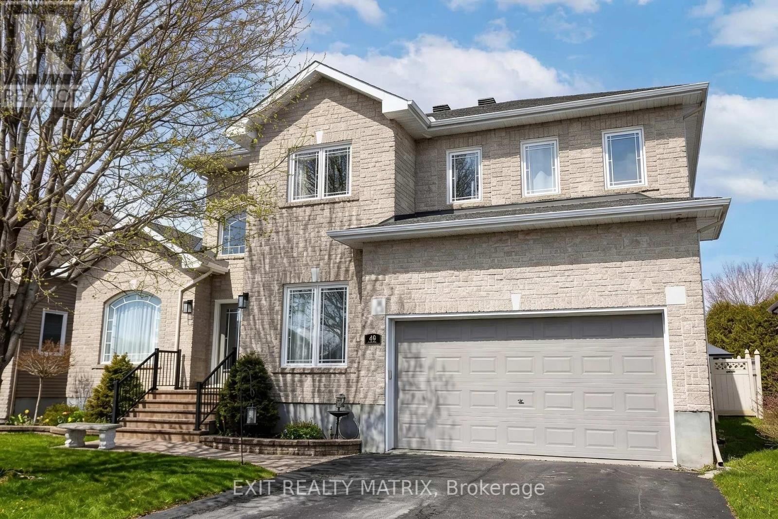 48 DE LA RIVE DRIVE, Russell, Ontario