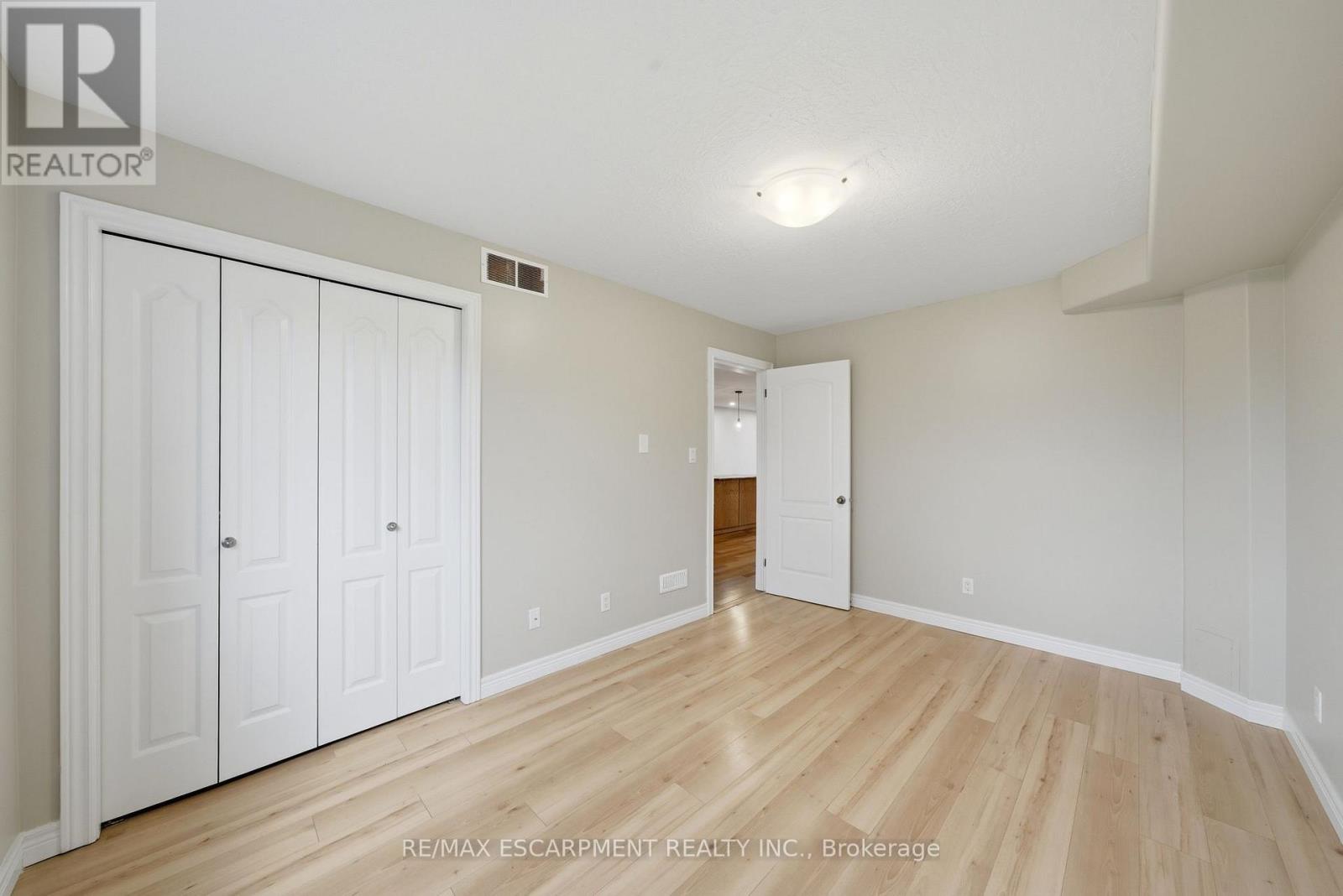 102 - 50 Whitlaw Way, Brant, Ontario  N3L 4C3 - Photo 13 - X13042348