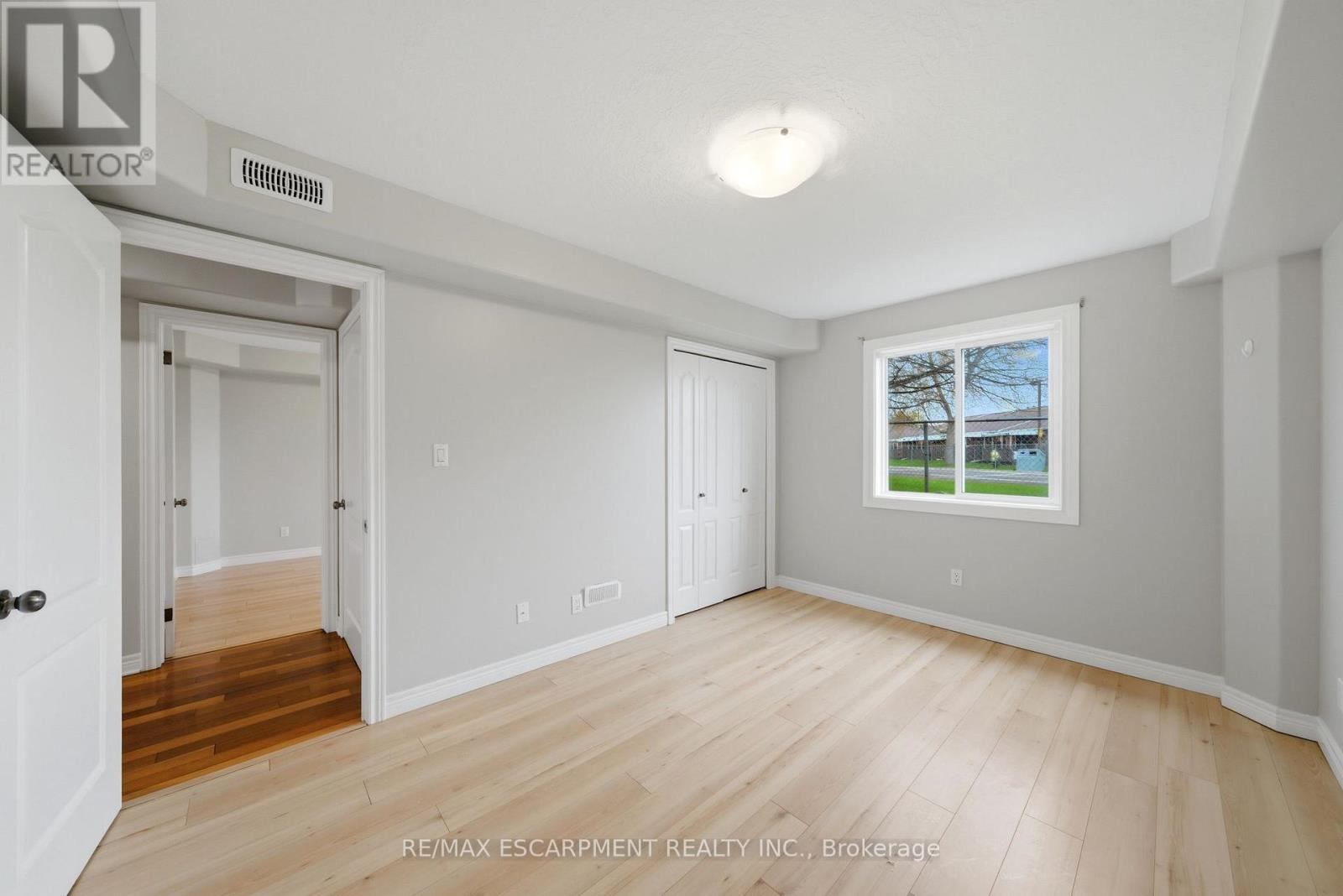 102 - 50 Whitlaw Way, Brant, Ontario  N3L 4C3 - Photo 15 - X13042348