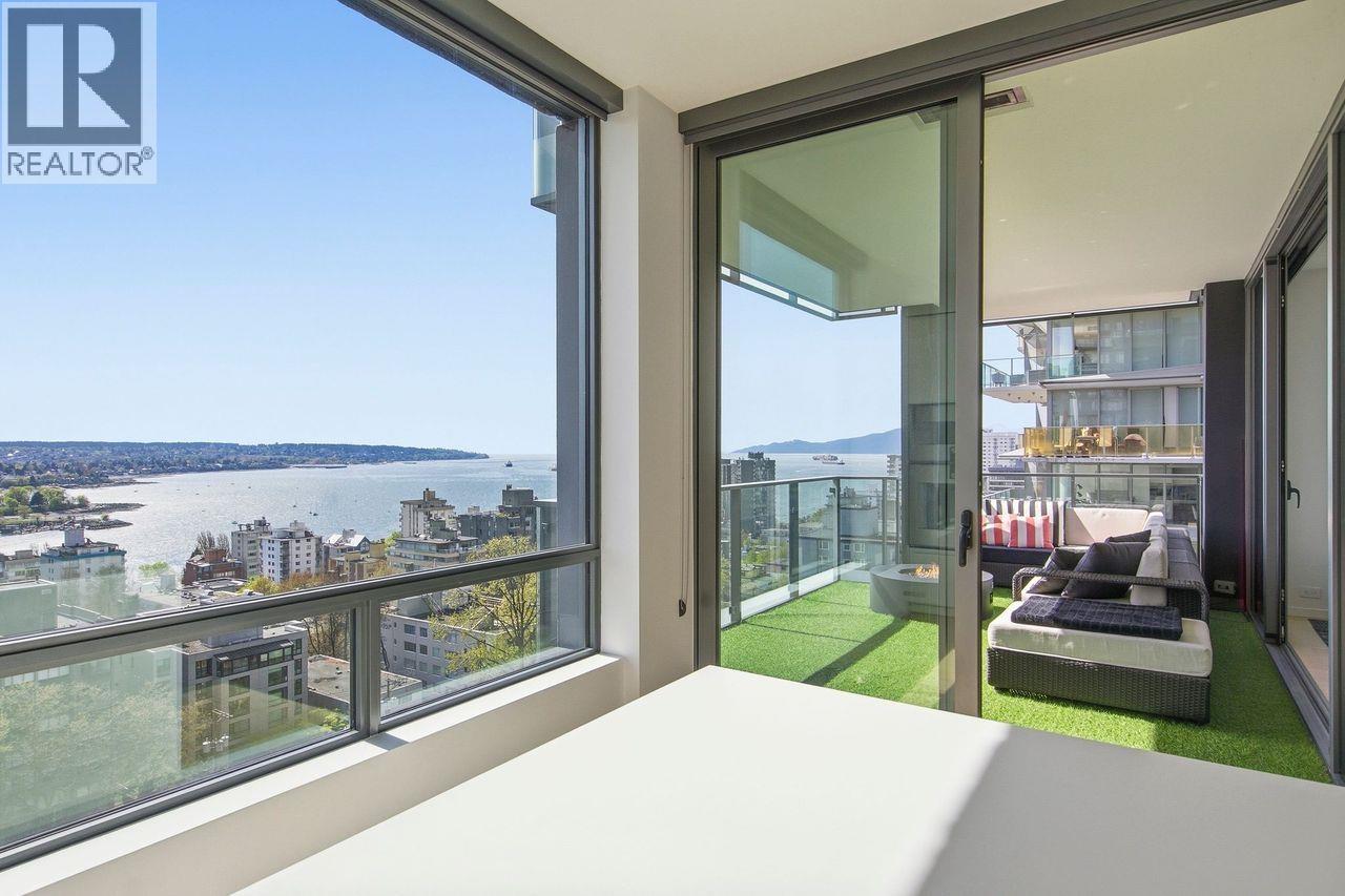 1403 1171 Jervis Street, Vancouver, British Columbia  V6E 0C9 - Photo 2 - R3117282