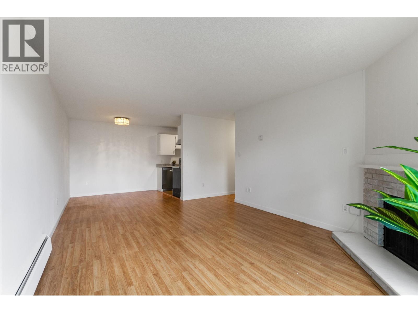 216 9202 Horne Street, Burnaby, British Columbia  V3N 4K2 - Photo 5 - R3117373