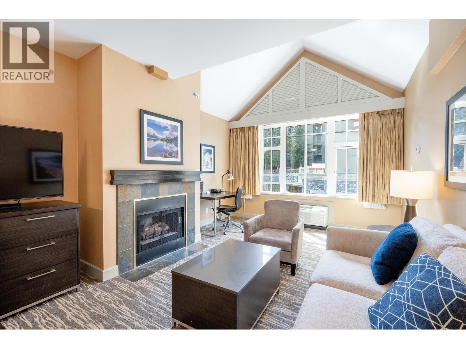 560 4050 WHISTLER WAY, whistler, British Columbia