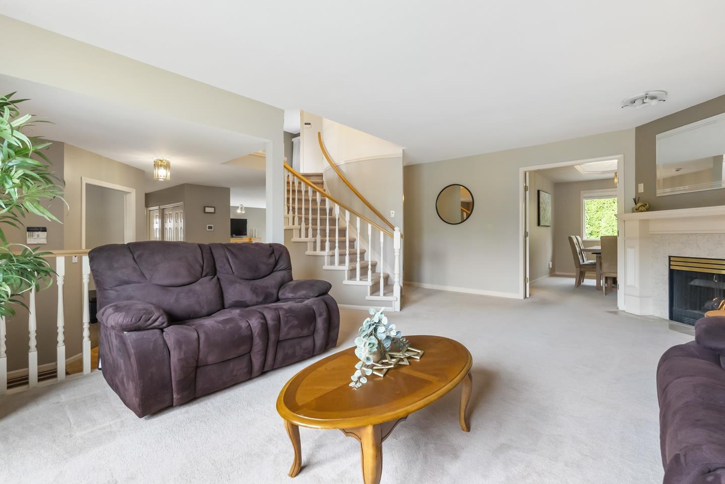 8129 154b Street, Surrey, British Columbia  V3S 7X9 - Photo 4 - R3115878