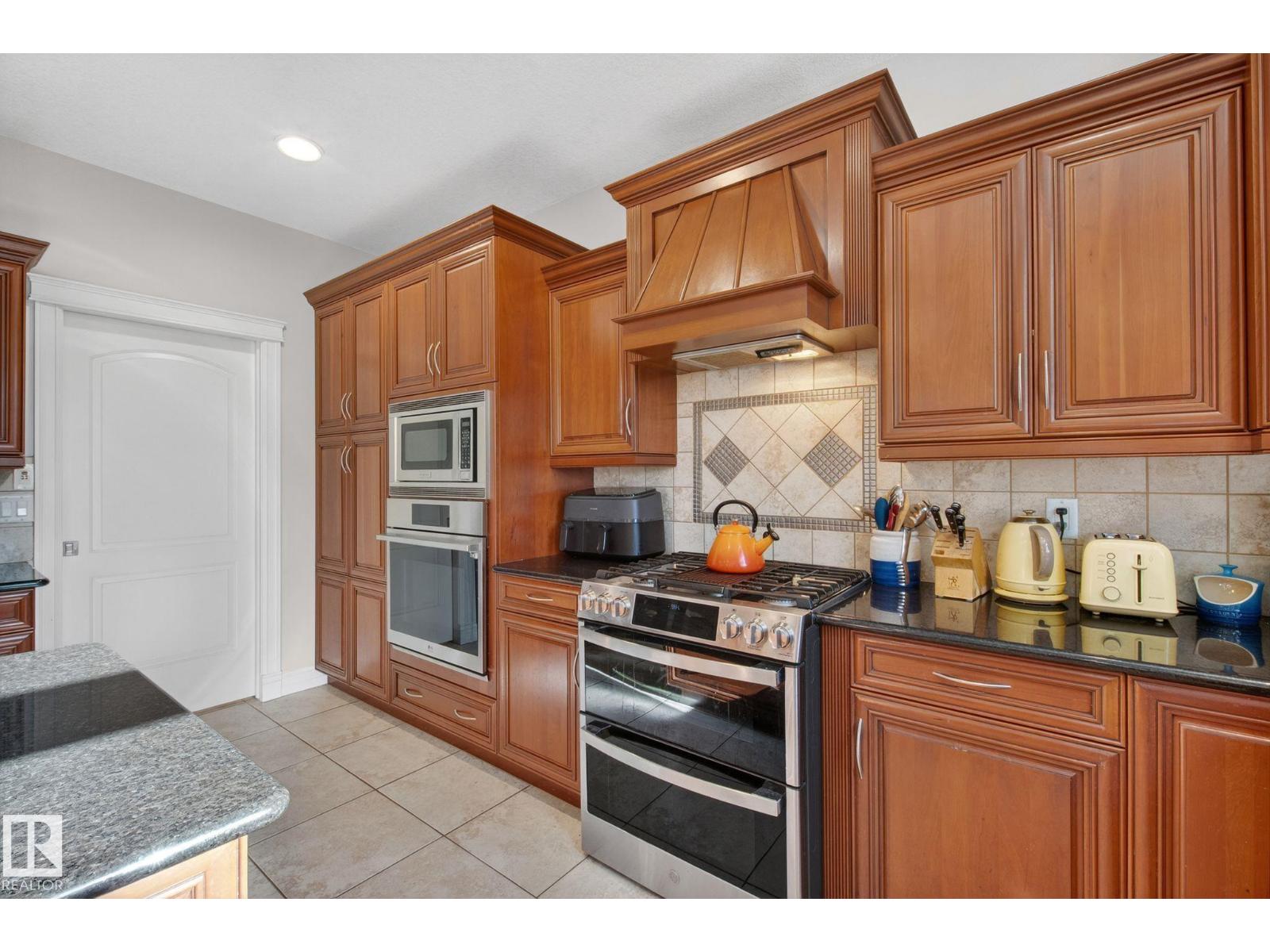 918 Hollingsworth Bn Nw, Edmonton, Alberta  T6R 3L3 - Photo 14 - E4484678