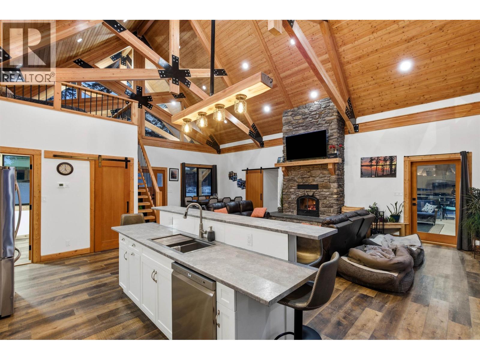 4164 Moser Road, Lac La Hache, British Columbia  V0K 1T0 - Photo 12 - R3086027