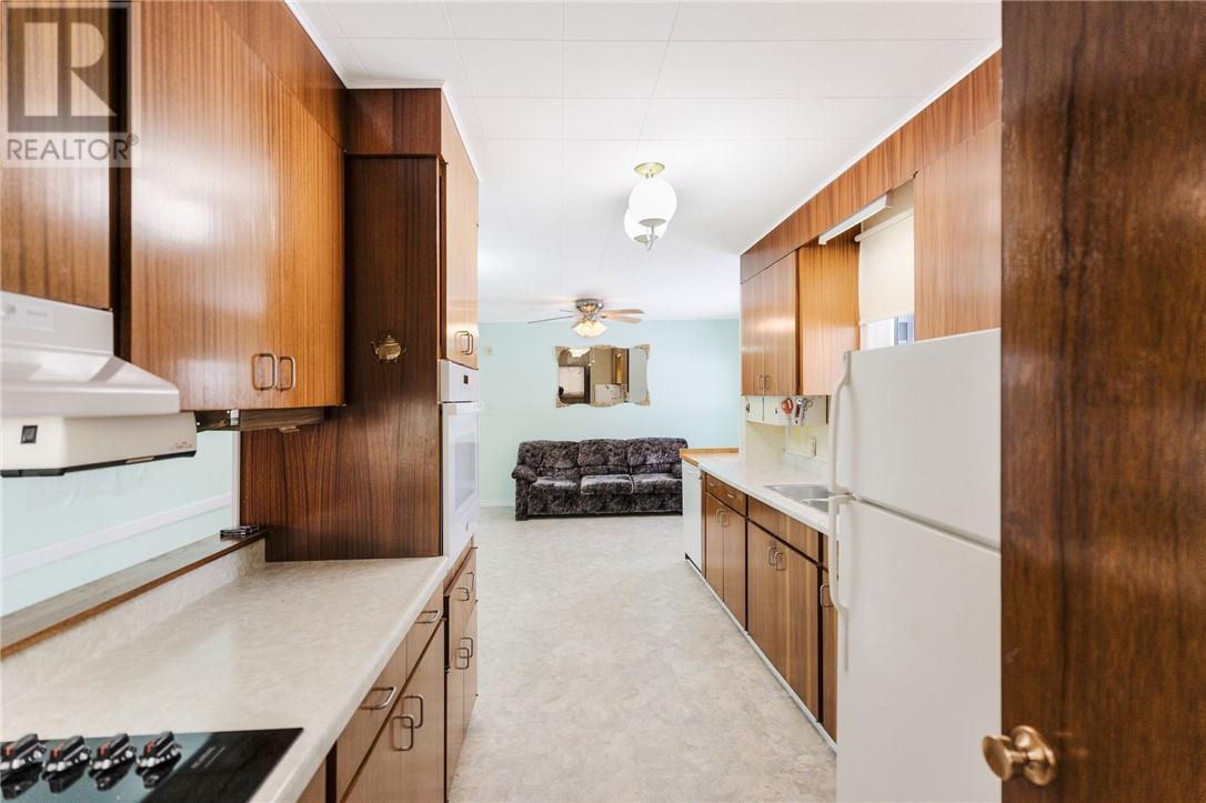 1680 Fourth Street, Val Caron, Ontario  P3N 1K3 - Photo 14 - 2127325