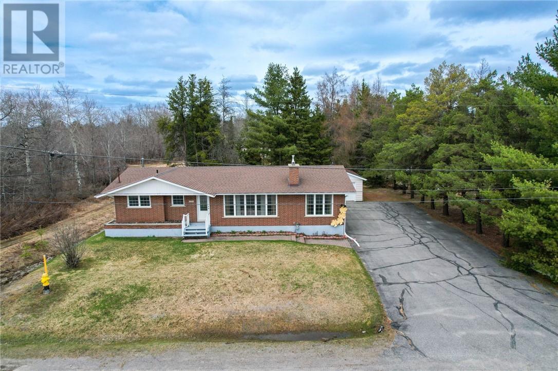 1680 Fourth Street, Val Caron, Ontario  P3N 1K3 - Photo 2 - 2127325