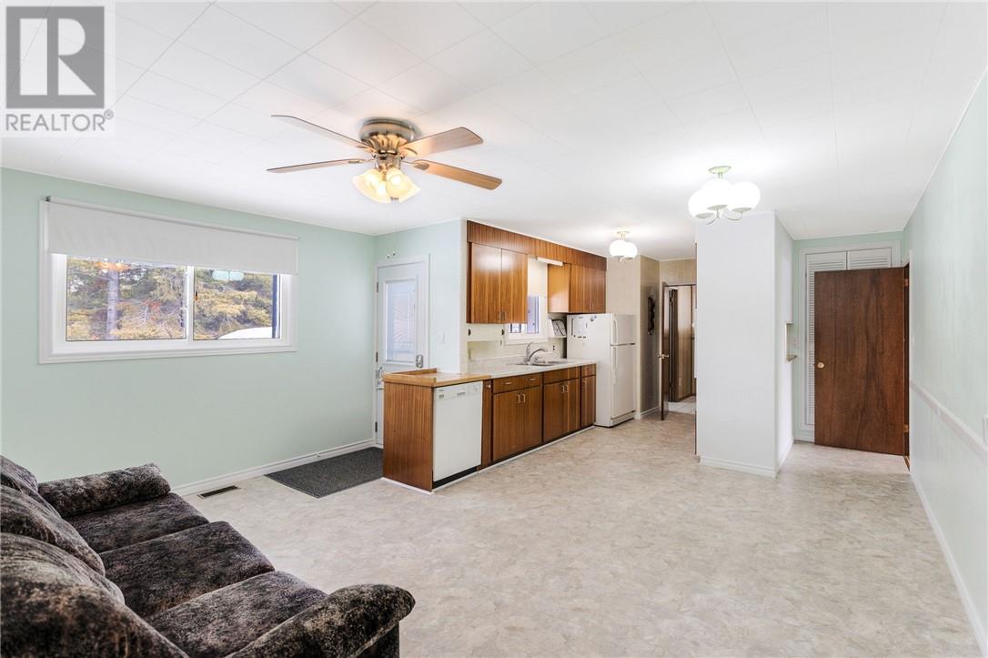 1680 Fourth Street, Val Caron, Ontario  P3N 1K3 - Photo 13 - 2127325