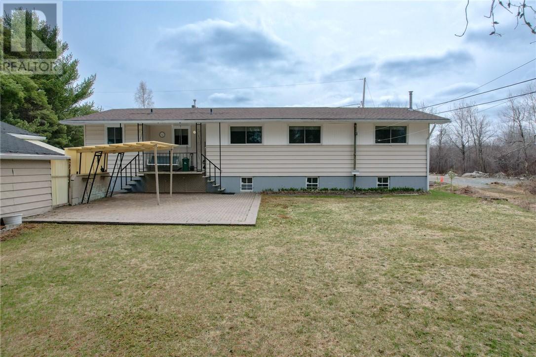1680 Fourth Street, Val Caron, Ontario  P3N 1K3 - Photo 6 - 2127325