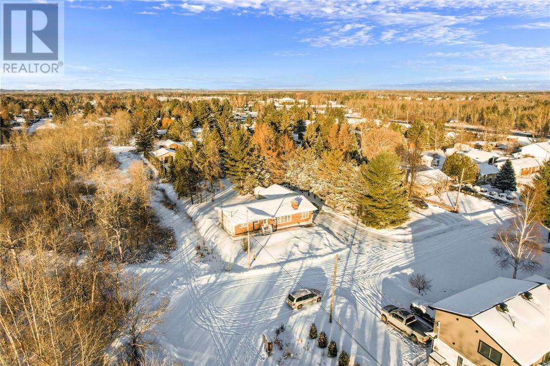 1680 Fourth Street, Val Caron, Ontario  P3N 1K3 - Photo 56 - 2127325