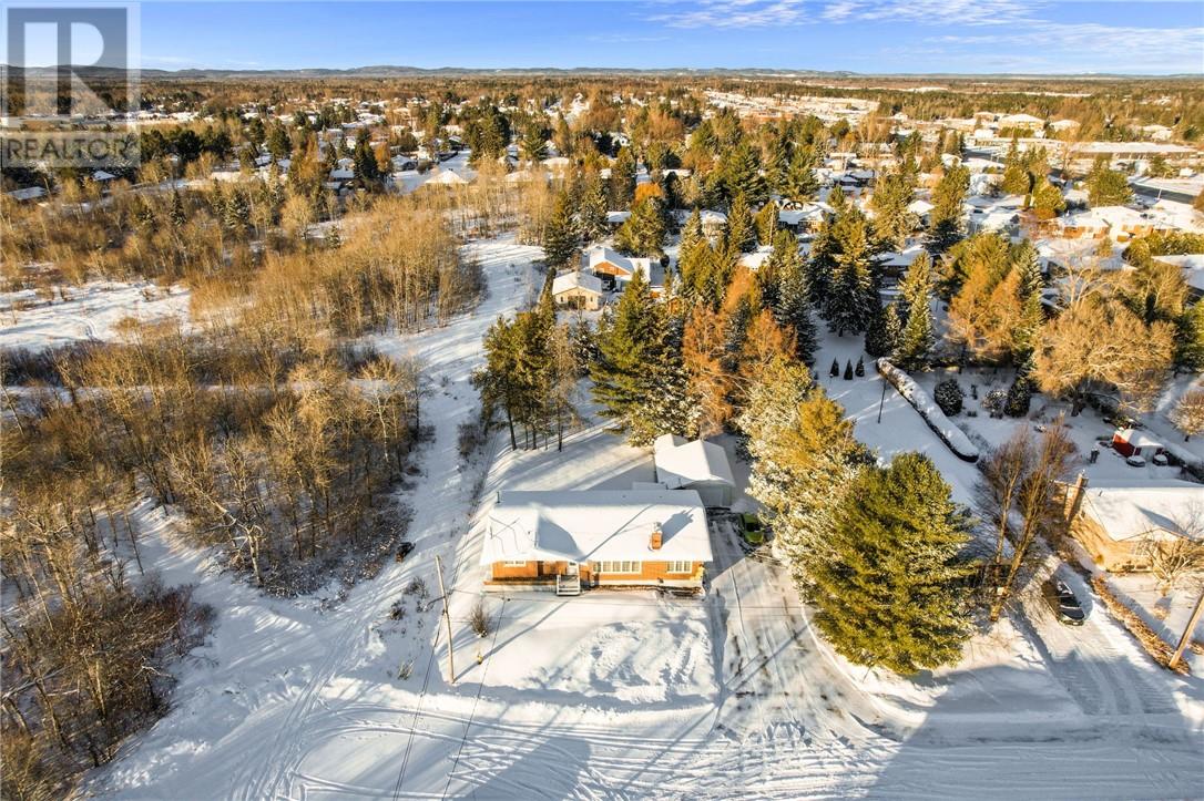 1680 Fourth Street, Val Caron, Ontario  P3N 1K3 - Photo 61 - 2127325