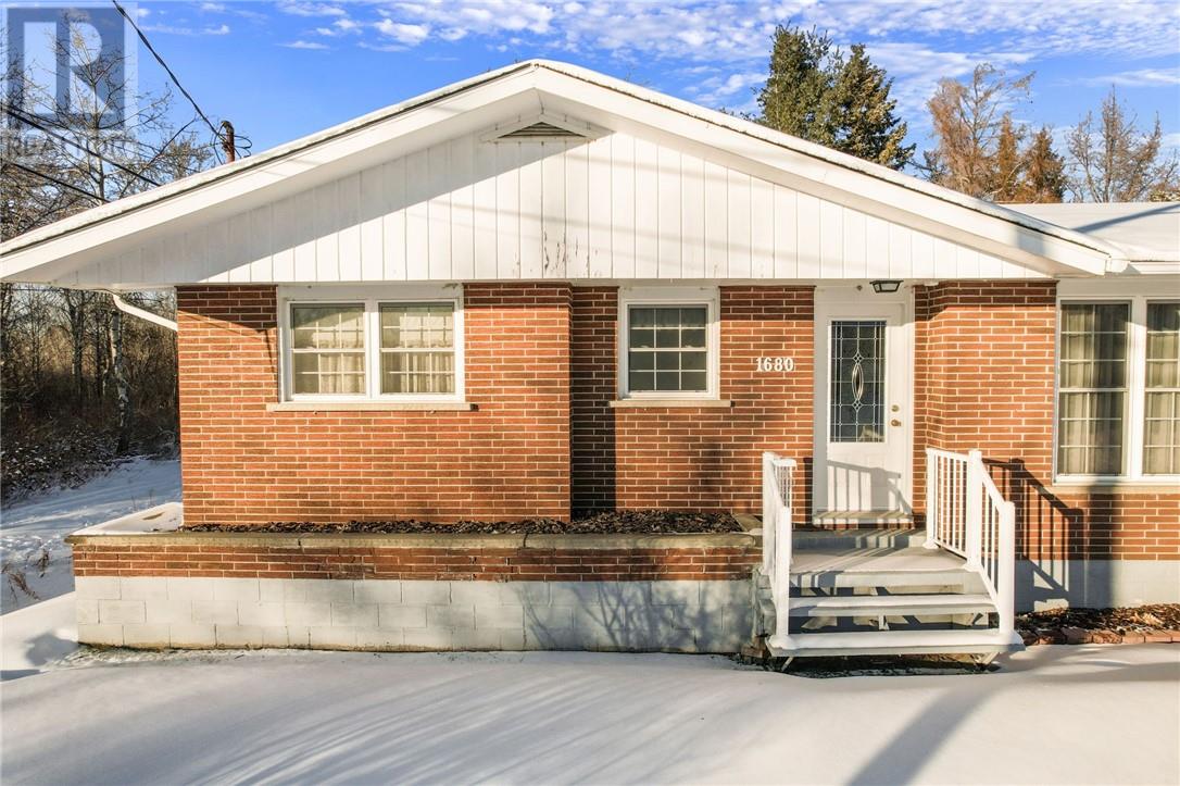 1680 Fourth Street, Val Caron, Ontario  P3N 1K3 - Photo 60 - 2127325