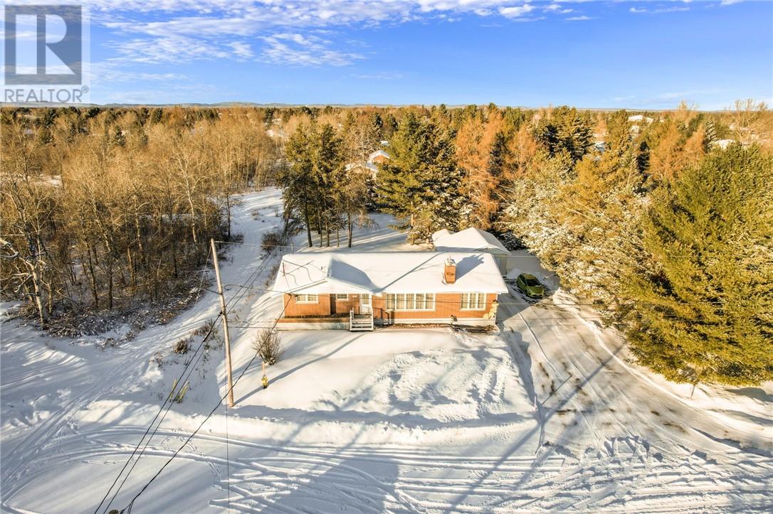 1680 Fourth Street, Val Caron, Ontario  P3N 1K3 - Photo 57 - 2127325