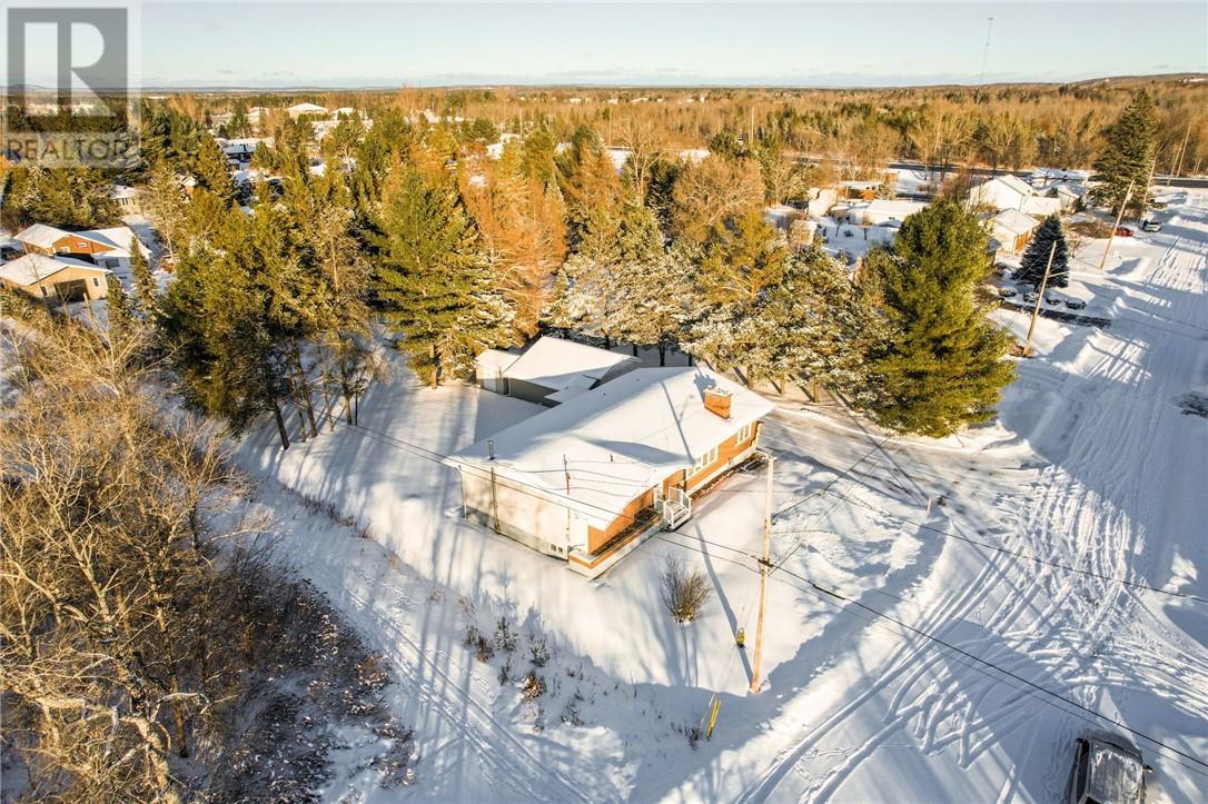 1680 Fourth Street, Val Caron, Ontario  P3N 1K3 - Photo 62 - 2127325