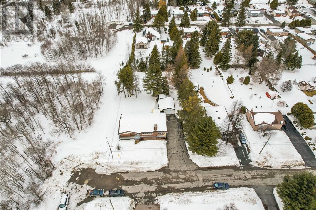 1680 Fourth Street, Val Caron, Ontario  P3N 1K3 - Photo 66 - 2127325
