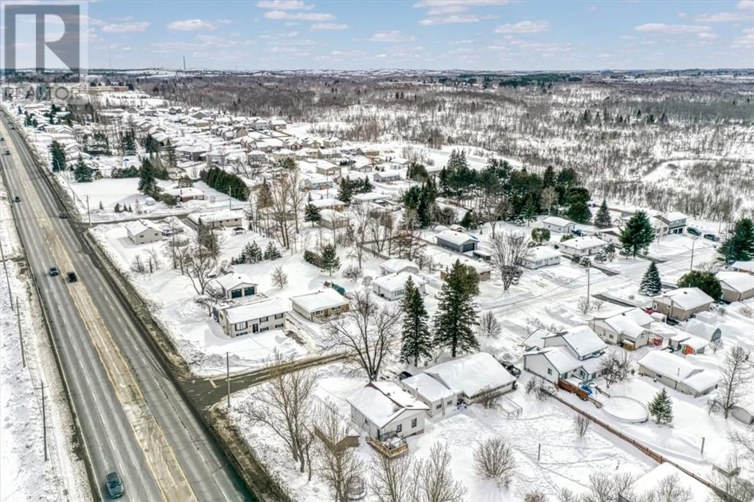 1616 Fourth Street, Val Caron, Ontario  P3N 1R4 - Photo 32 - 2127341