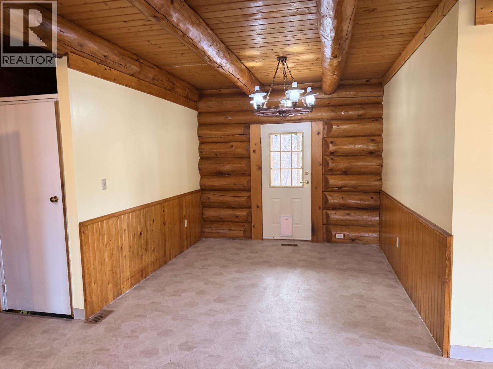 3642 Spokin Lake Road, 150 Mile House, British Columbia  V0K 2G0 - Photo 8 - R3117085