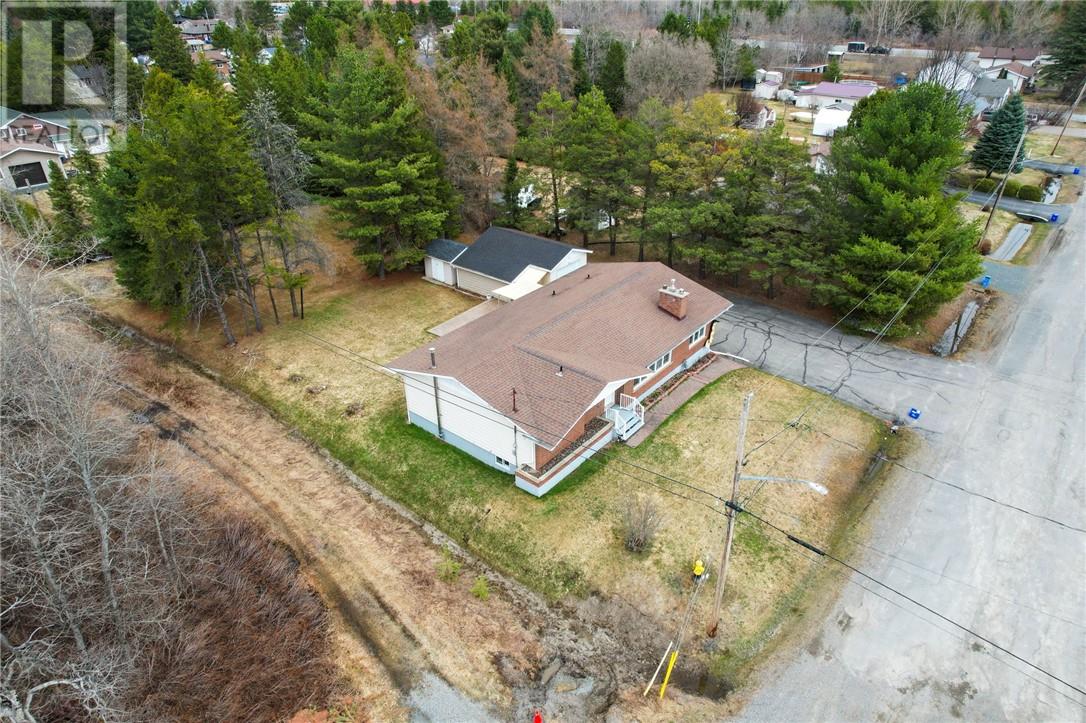 1680 Fourth Street, Val Caron, Ontario  P3N 1K3 - Photo 54 - 2127325