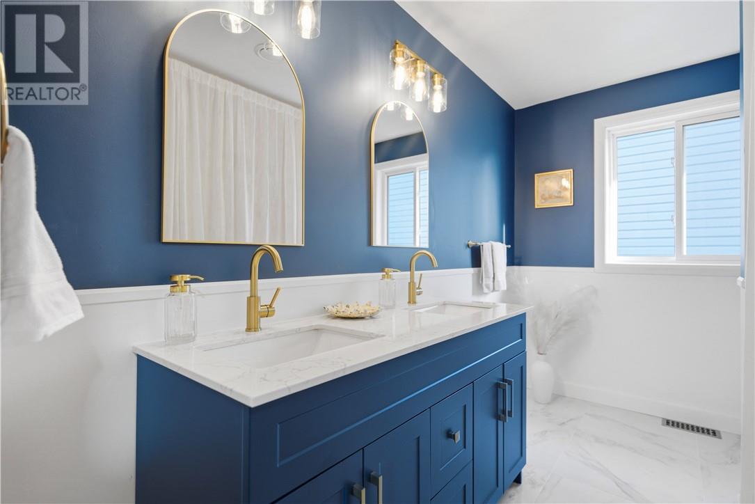 291 Ray Street, Wahnapitae, Ontario  P0M 3C0 - Photo 12 - 2127393