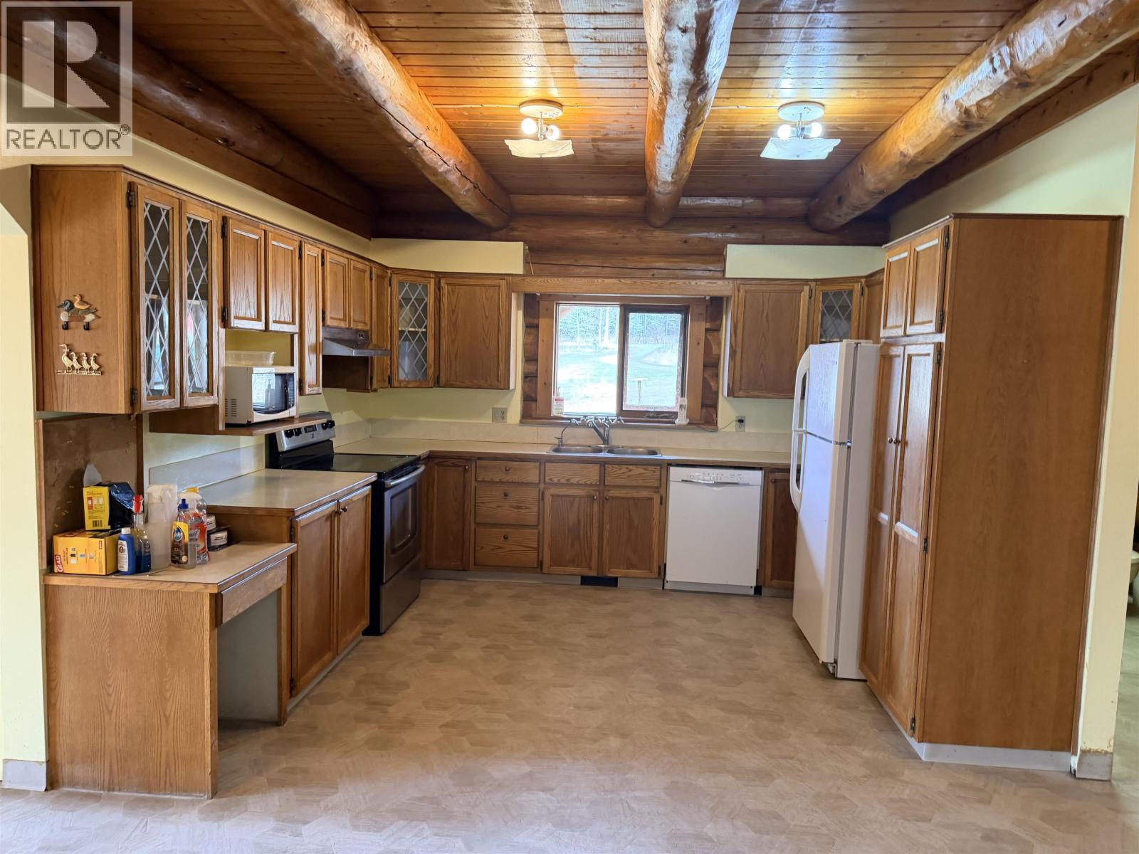 3642 Spokin Lake Road, 150 Mile House, British Columbia  V0K 2G0 - Photo 6 - R3117085