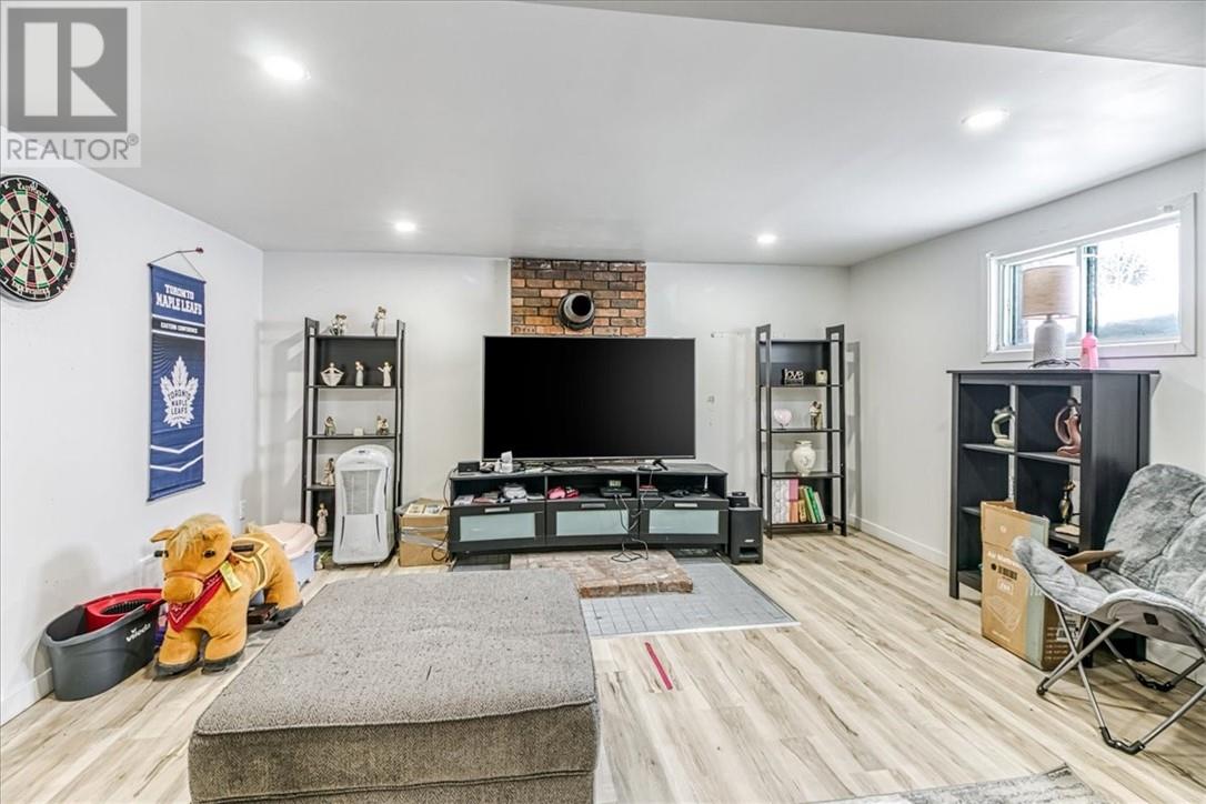 1616 Fourth Street, Val Caron, Ontario  P3N 1R4 - Photo 19 - 2127341