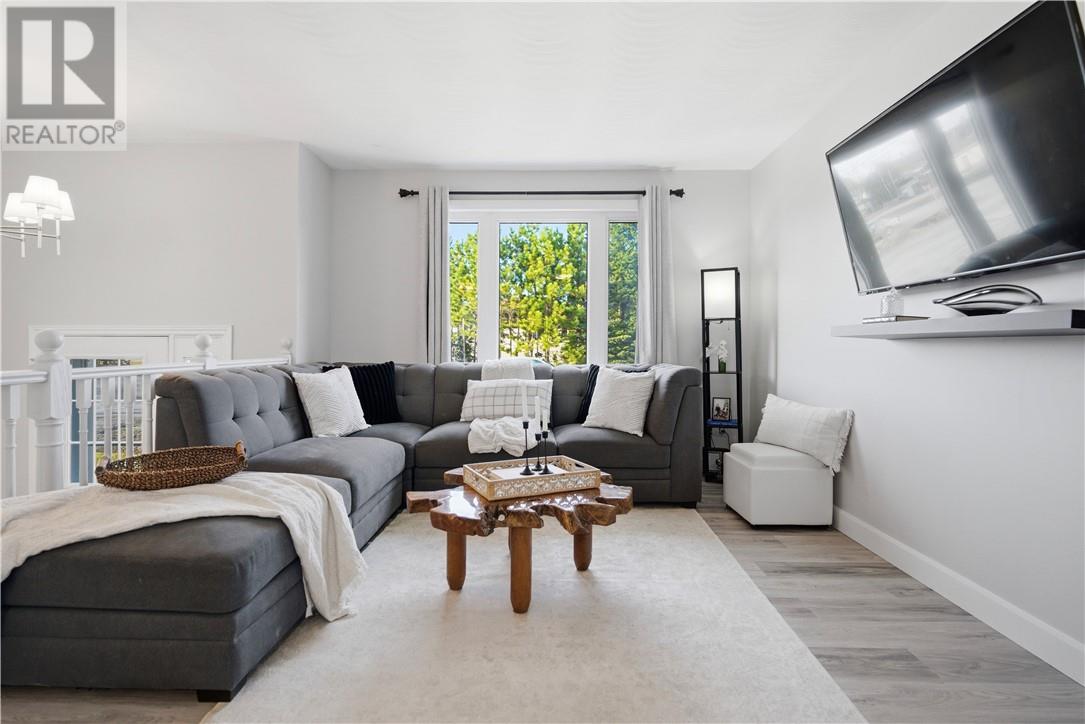 291 Ray Street, Wahnapitae, Ontario  P0M 3C0 - Photo 10 - 2127393